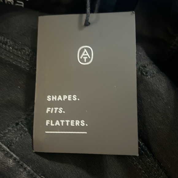 Ann Taylor Women's Black Straight Leg Jeans - Picture 3 of 5